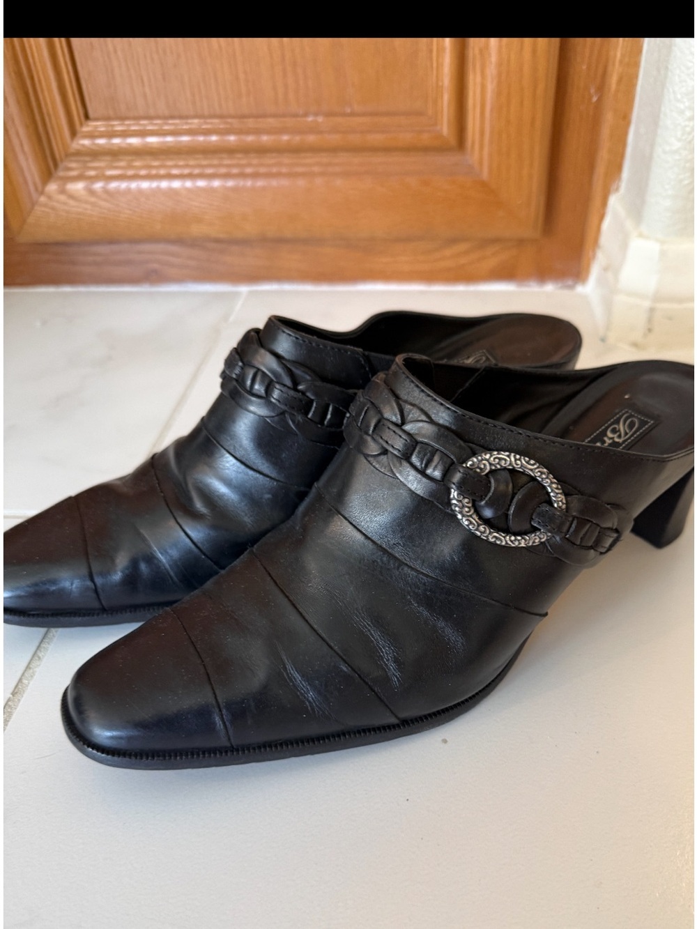 Brighton Tamia black leather mules 8.5